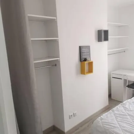 Holiday home Agreable Maison De *